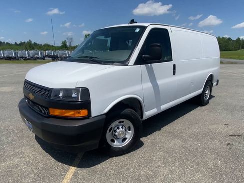 New 2025 Chevrolet Express 3500 w/ Driver Convenience Package RWD image 60