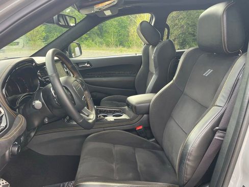 Used 2023 Dodge Durango R/T w/ Hemi Orange Plus Package AWD/4WD image 2