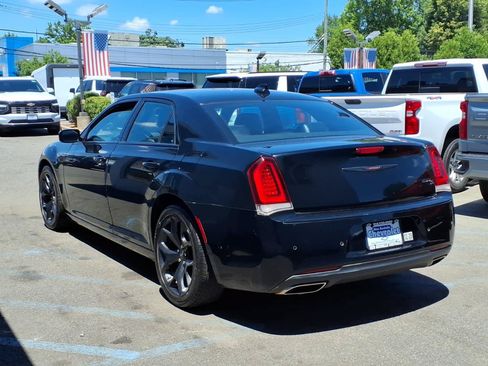 Used 2022 Chrysler 300 S RWD image 4