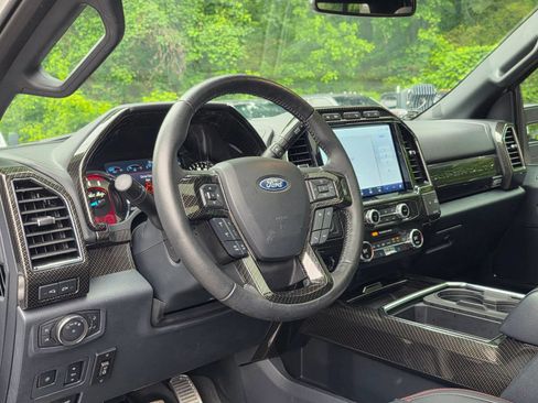 Used 2022 Ford F250 Lariat w/ Lariat Ultimate Package AWD/4WD image 13