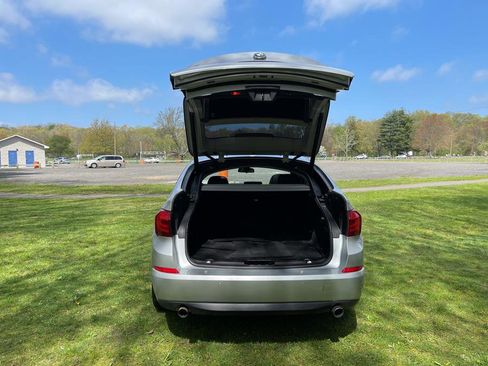 Used 2017 BMW 535i Gran Turismo image 32