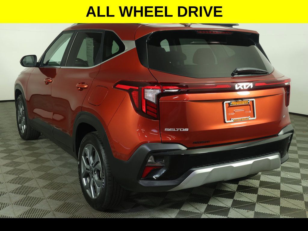 Used 2024 Kia Seltos S AWD/4WD image 5
