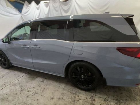 Used 2023 Honda Odyssey Sport image 6