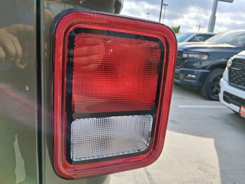 New 2026 Jeep Gladiator Sport image 9