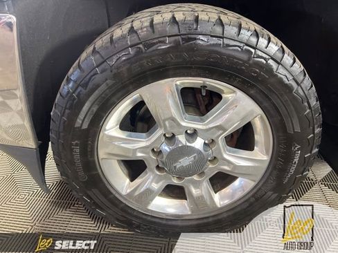 Used 2018 Chevrolet Silverado 2500 LT w/ LT Convenience Package AWD/4WD image 11