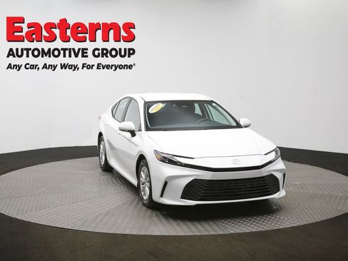 Used 2025 Toyota Camry LE FWD image 49