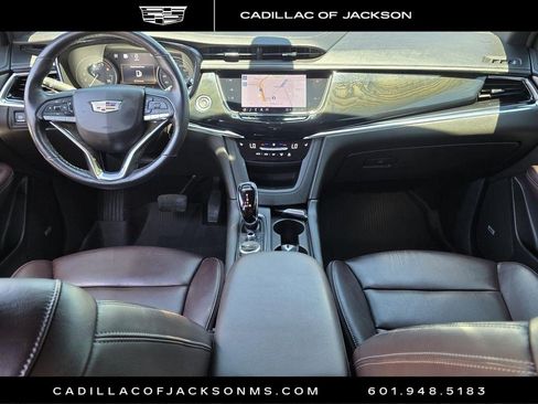 Certified 2022 Cadillac XT6 Premium Luxury w/ Technology Package AWD/4WD image 9