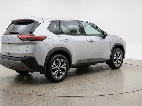 Used 2025 Nissan Rogue SV image 9