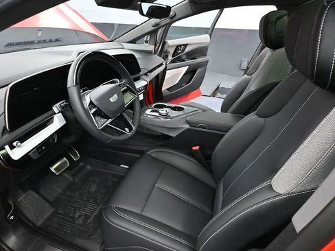 Used 2026 Cadillac Optiq Sport 1 w/ LPO, Floor Liner Package image 22