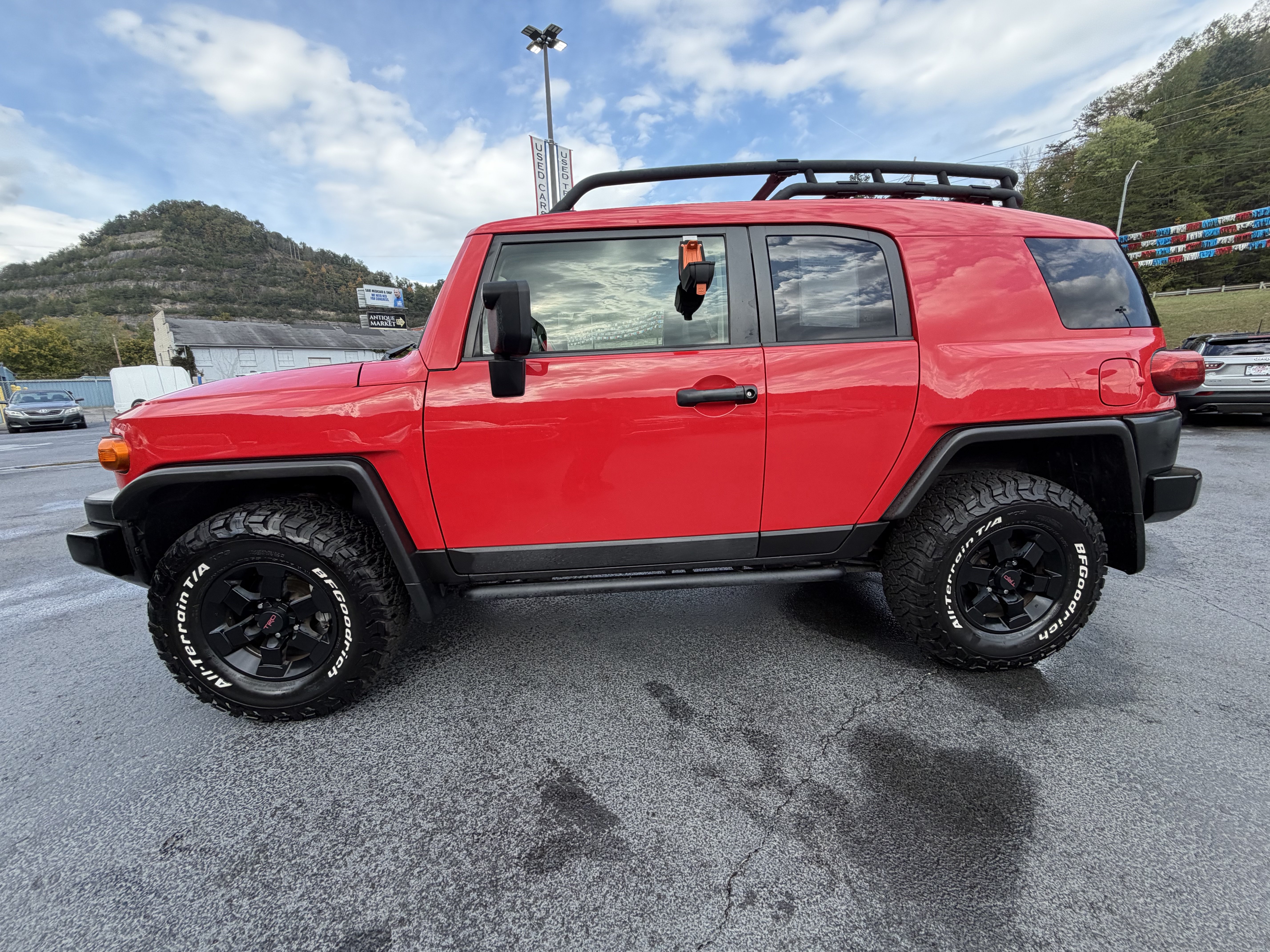 Used 2012 Toyota FJ Cruiser 4WD w/ Trail Teams Special Edition image 4
