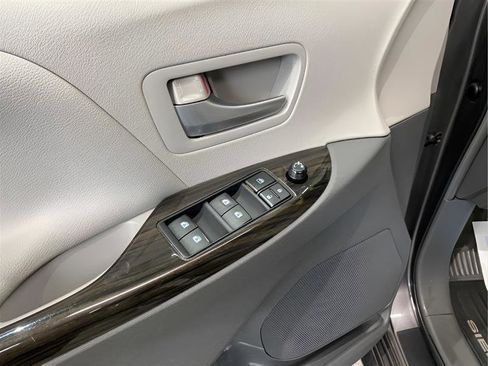 Used 2015 Toyota Sienna XLE w/ XLE Navigation Package image 25