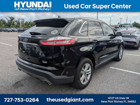 Used 2019 Ford Edge SEL w/ Equipment Group 201A FWD image 2
