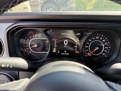 New 2026 Jeep Gladiator Sport AWD/4WD image 12