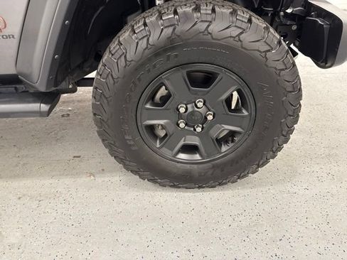 Used 2021 Jeep Gladiator Mojave AWD/4WD image 20