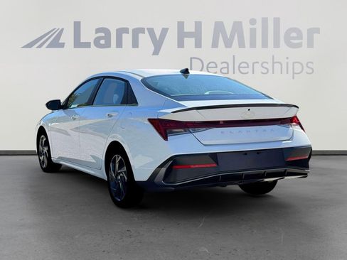 New 2026 Hyundai Elantra SEL Sport Premium FWD image 5