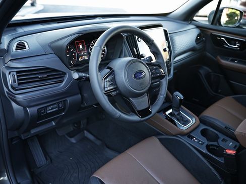 Used 2025 Subaru Forester Touring image 20