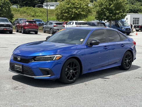 Used 2023 Honda Civic Sport image 2