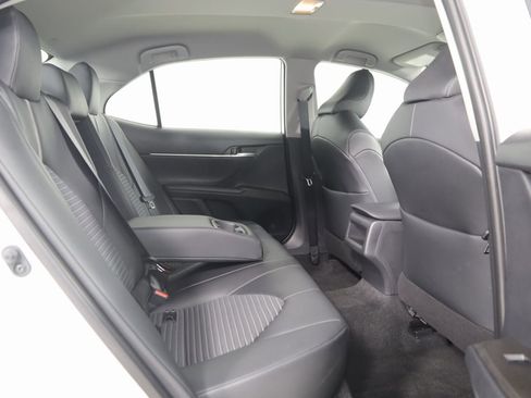 Used 2021 Toyota Camry SE image 13