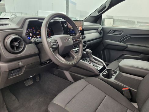 Used 2024 Chevrolet Colorado Trail Boss w/ Advanced Trailering Package image 9