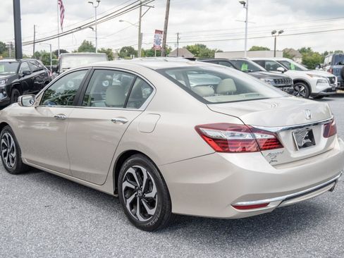 Used 2017 Honda Accord EX-L image 10