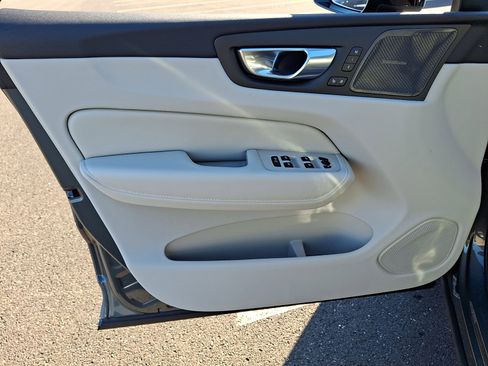 New 2026 Volvo XC60 B5 Ultra w/ Protection Package Premier image 10