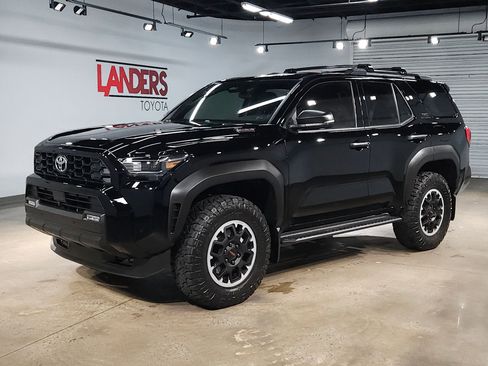 Used 2025 Toyota 4Runner TRD Off-Road image 3