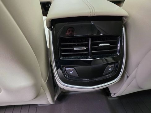 Used 2013 Cadillac XTS Luxury w/ Driver Awareness Package FWD image 29