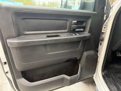 Used 2018 RAM 2500 Tradesman w/ Chrome Appearance Group image 19