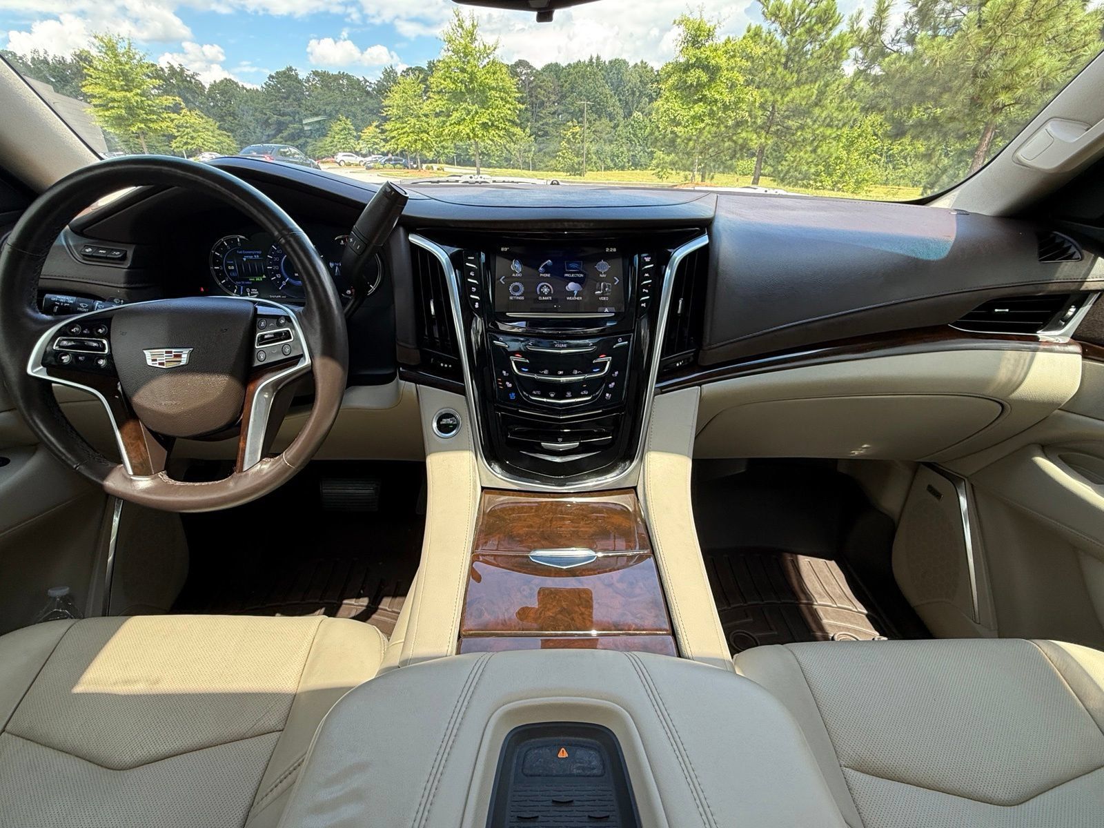 Used 2017 Cadillac Escalade Luxury RWD image 23