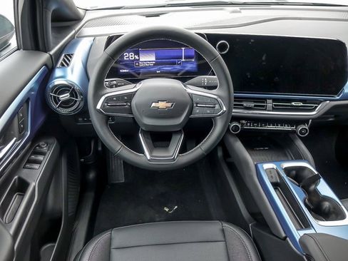 New 2026 Chevrolet Equinox EV LT image 17