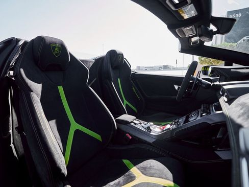 Used 2019 Lamborghini Huracan Performante image 36