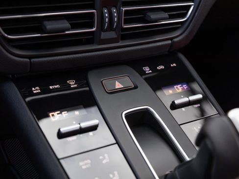 New 2026 Porsche Macan S image 26