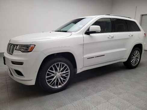 Used 2018 Jeep Grand Cherokee Summit w/ Platinum Series Group AWD/4WD image 2