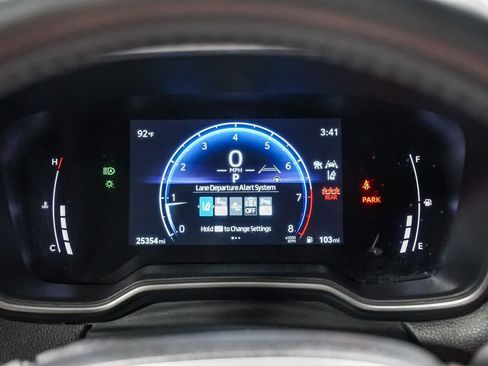 Certified 2025 Toyota Corolla Cross XLE FWD image 25