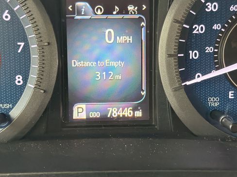 Used 2020 Toyota Sienna XLE w/ XLE Navigation Package AWD/4WD image 18
