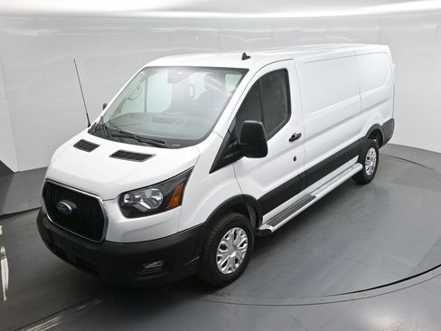 Certified 2023 Ford Transit 250 Low Roof w/ Exterior Upgrade Package image 29