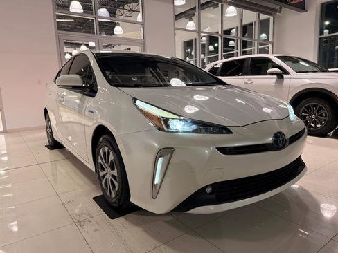 Used 2020 Toyota Prius LE image 10