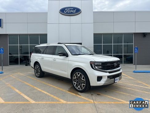 Used 2025 Ford Expedition Max Platinum w/ Platinum Ultimate Package image 8