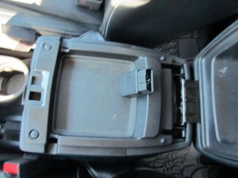 Used 2016 Jeep Wrangler Unlimited Rubicon w/ Connectivity Group image 80