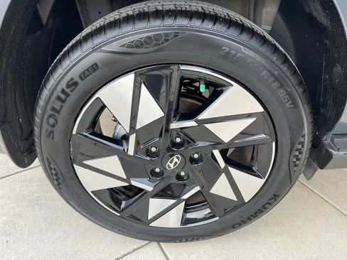 Certified 2025 Hyundai Kona SEL FWD image 8