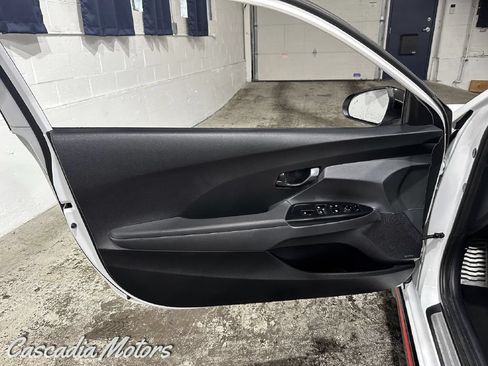 Used 2022 Hyundai Veloster N FWD image 19