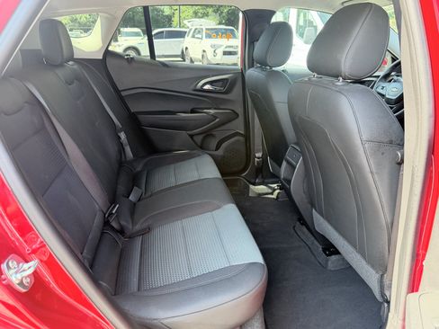 Used 2026 Chevrolet Trax LT FWD image 24