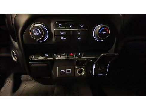 Certified 2022 Chevrolet Silverado 1500 Custom image 16