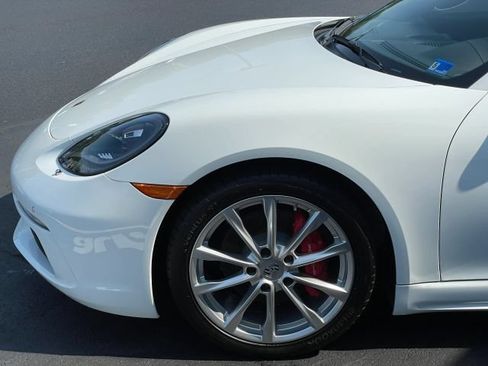 Used 2024 Porsche 718 Boxster S RWD image 13