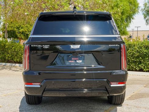 New 2026 Cadillac Escalade IQL Luxury image 11