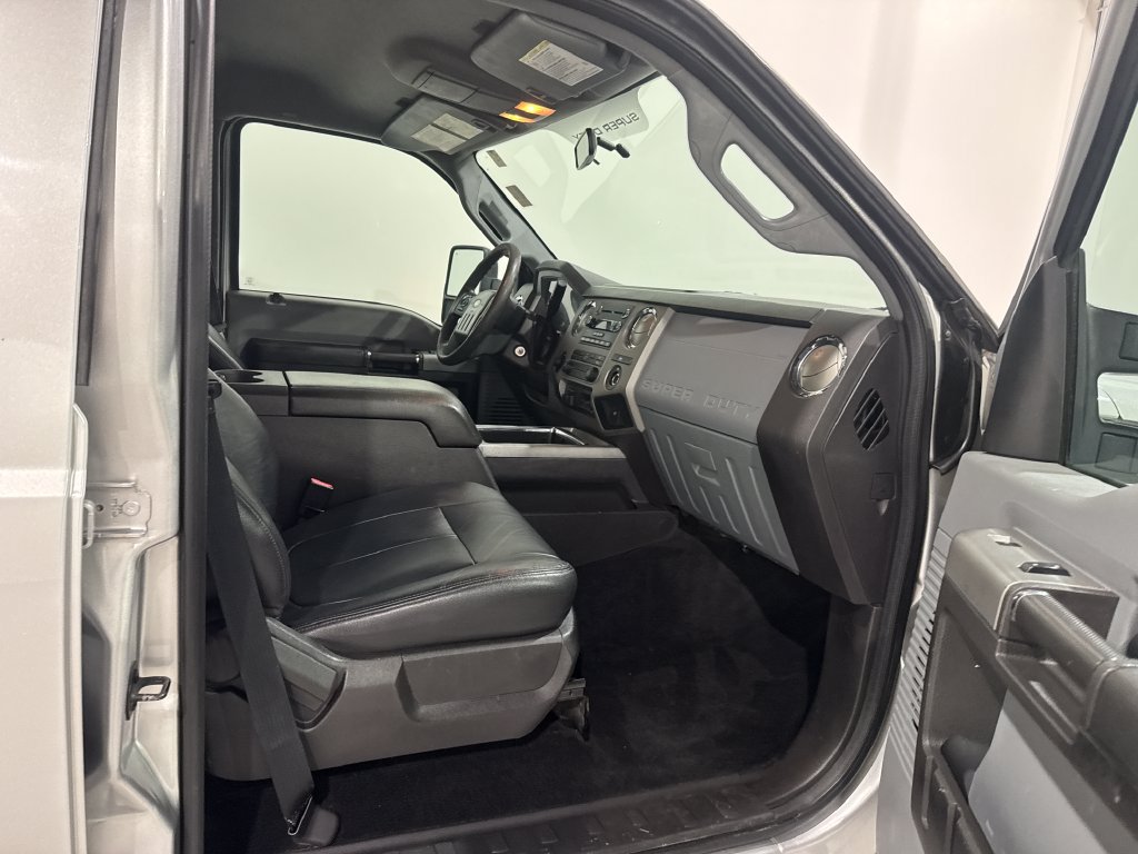 Used 2012 Ford F250 XLT w/ Snow Plow Prep Pkg AWD/4WD image 19