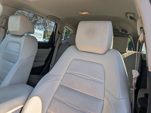 Used 2017 Honda CR-V Touring image 18