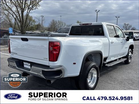 Used 2025 Chevrolet Silverado 3500 LTZ w/ LTZ Convenience Package AWD/4WD image 3