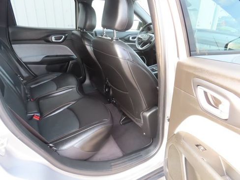 Used 2023 Jeep Compass Latitude AWD/4WD image 26