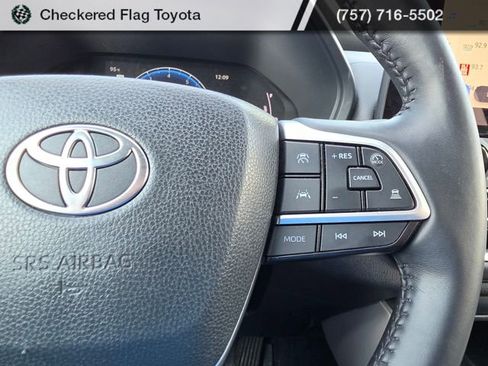 Used 2024 Toyota Grand Highlander AWD image 14